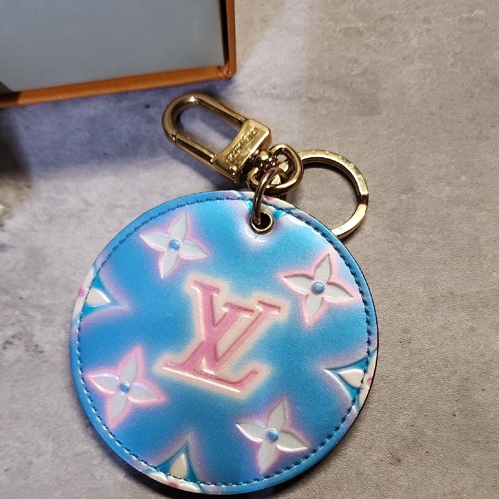 Louis Vuitton Bag Charm/ Key Ring - Picture 1 of 3